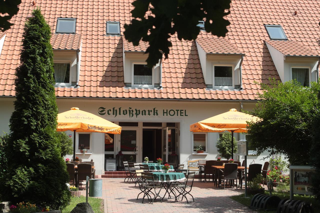 Schlossparkhotel Sallgast Bagian luar foto